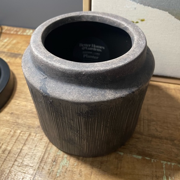 Better Homes & Gardens Alexander Planter - Picture 6 of 10